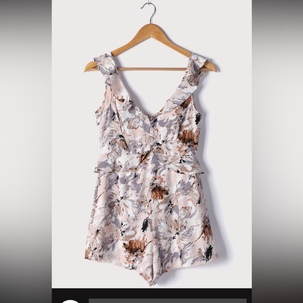 Pretty Floral Romper - Picture 11 of 13